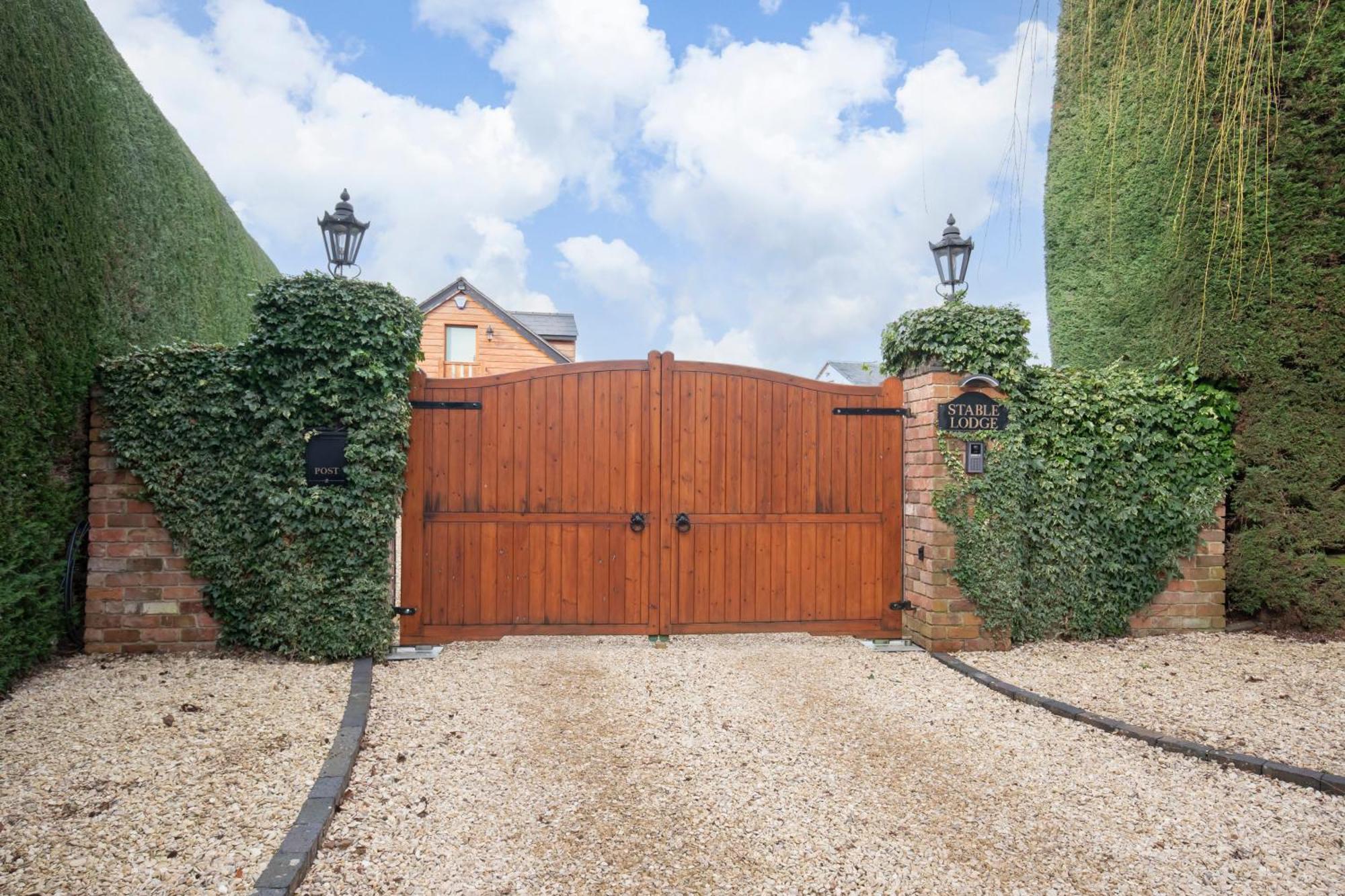 Stable Lodge - Boutique Bed & Breakfast Shurdington Exterior foto
